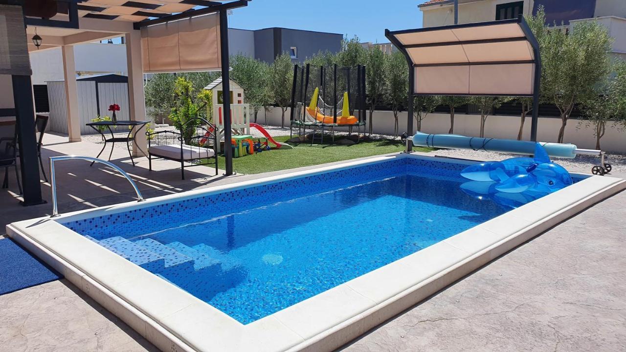 Villa Fides With Private Pool, Garden And Sea View Kaštel Novi Eksteriør bilde