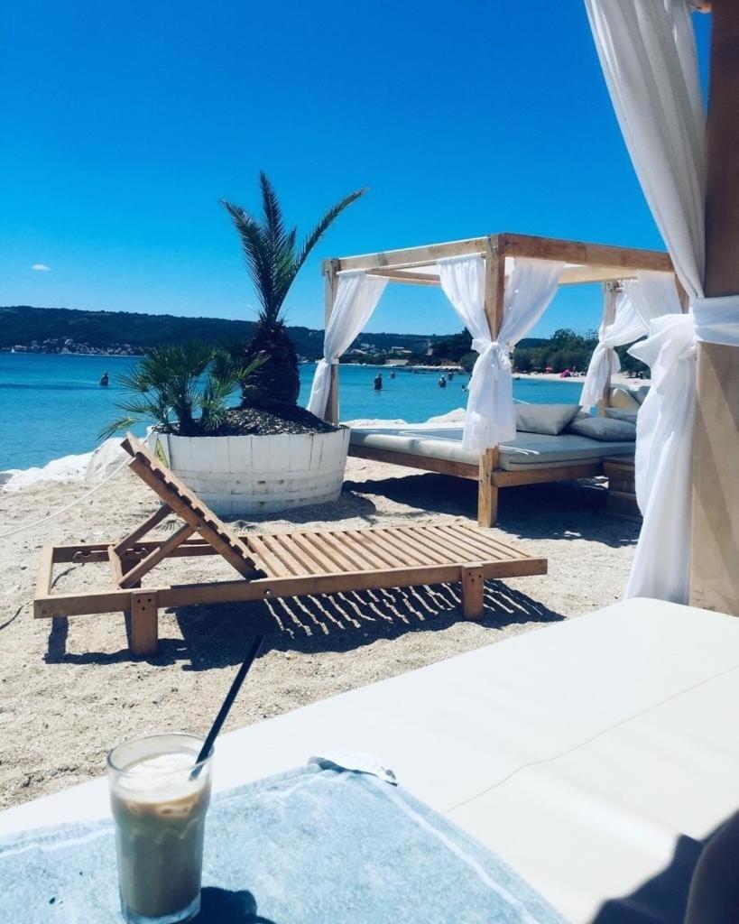 Villa Fides With Private Pool, Garden And Sea View Kaštel Novi Eksteriør bilde